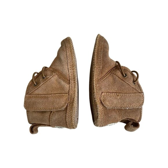 UGG Baby Infant Boots Neumel Size 4-5 Brown Side Open Shoes Slip On Boys Winter - Picture 4 of 8